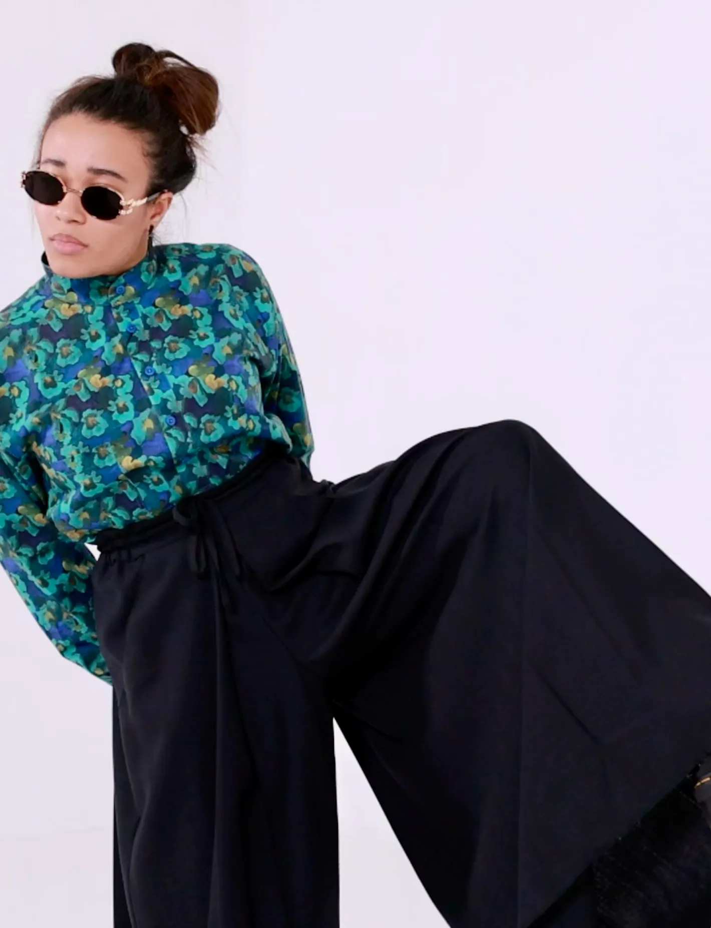 pantalon_hakama_en_toile_de_laine_noire_4.webp hollington Pantalons*pantalon hakama en toile de laine noire