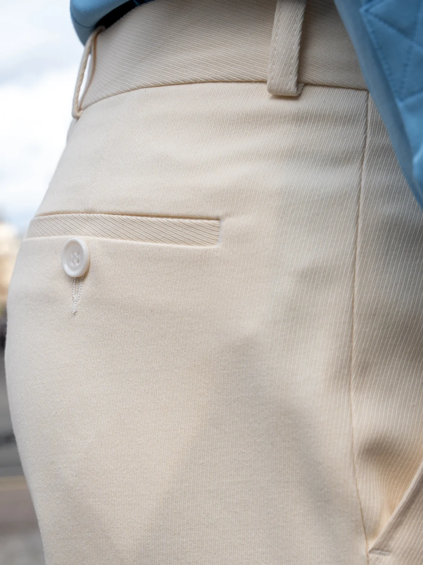 pantalon_italien_siza_cru_en_serge_de_coton_et_laine_5.webp hollington Pantalons*pantalon italien siza écru en serge de coton et laine