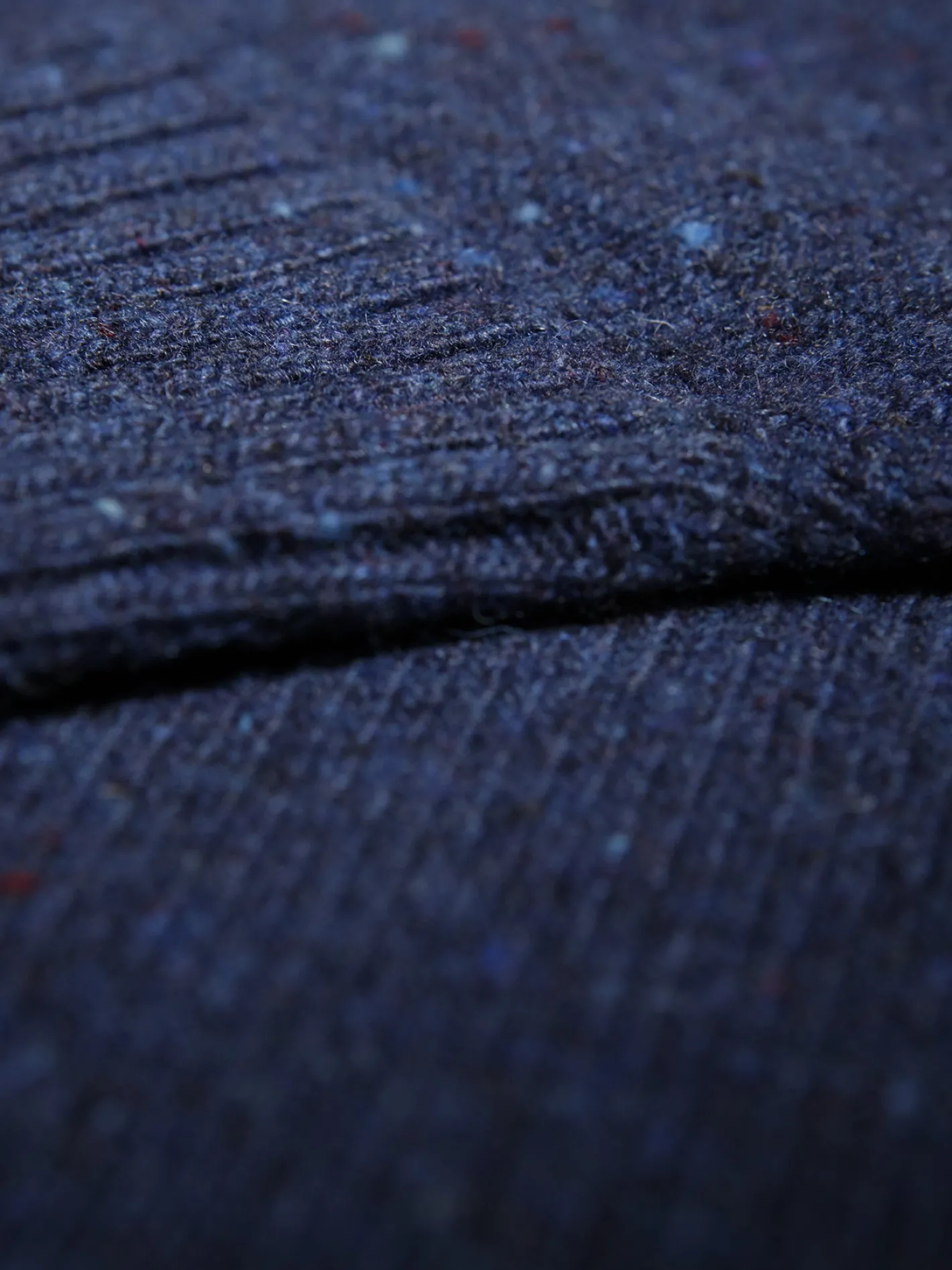 pullover__col_rond_en_donegal_de_laine_soie_et_cachemire_indigo_3.webp hollington Maille*pull-over à col rond en donegal de laine soie et cachemire indigo